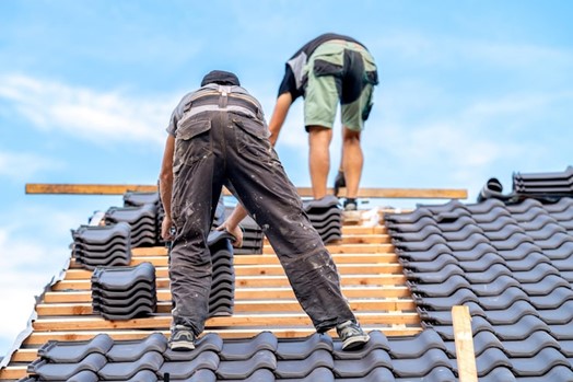 Roof Repair vs Replacement Cost